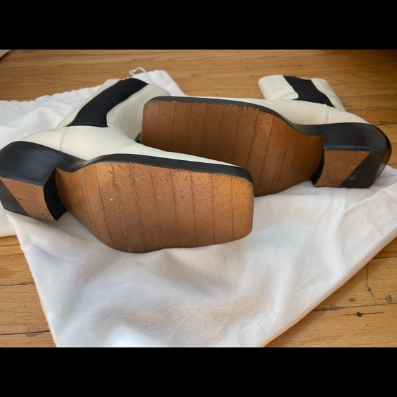 Authentic Bottega Venetta Lean Boots 👢 - Picture 5 of 7